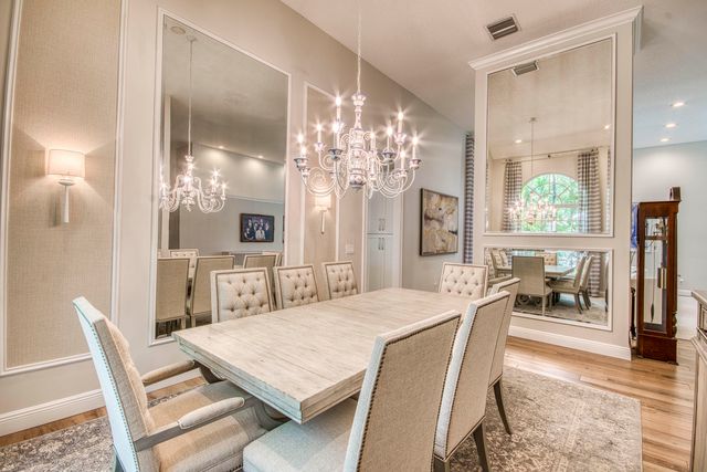 185 Thornton Drive, Palm Beach Gardens, FL 33418