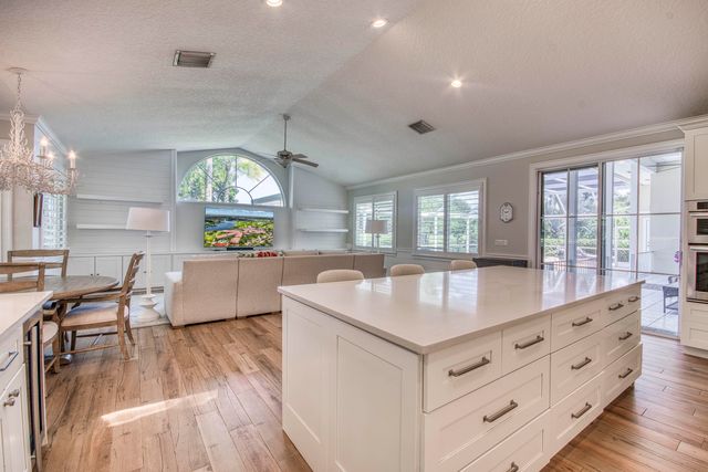 185 Thornton Drive, Palm Beach Gardens, FL 33418