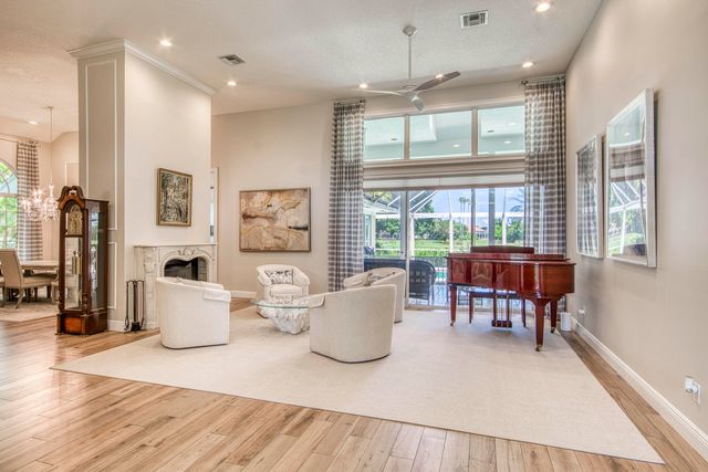 185 Thornton Drive, Palm Beach Gardens, FL 33418