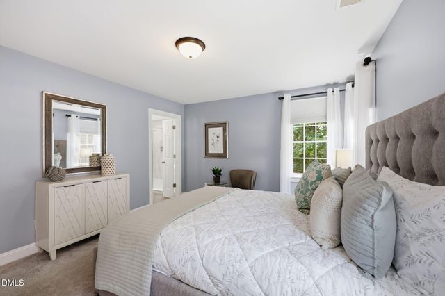 200 Maple Creek Court, Apex, NC 27502