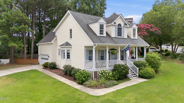 200 Maple Creek Court, Apex, NC 27502