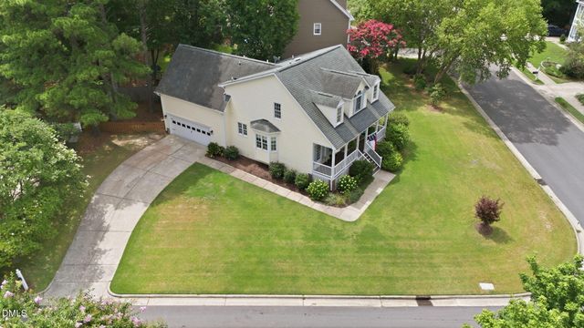 200 Maple Creek Court, Apex, NC 27502