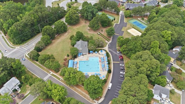 200 Maple Creek Court, Apex, NC 27502