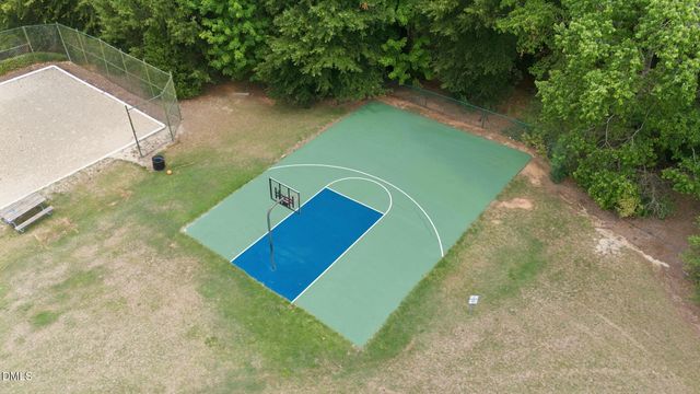 200 Maple Creek Court, Apex, NC 27502