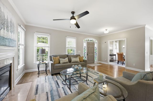 200 Maple Creek Court, Apex, NC 27502
