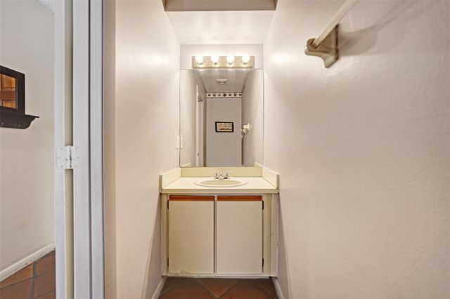 3010 NE 21st Terrace, Fort Lauderdale, FL 33306