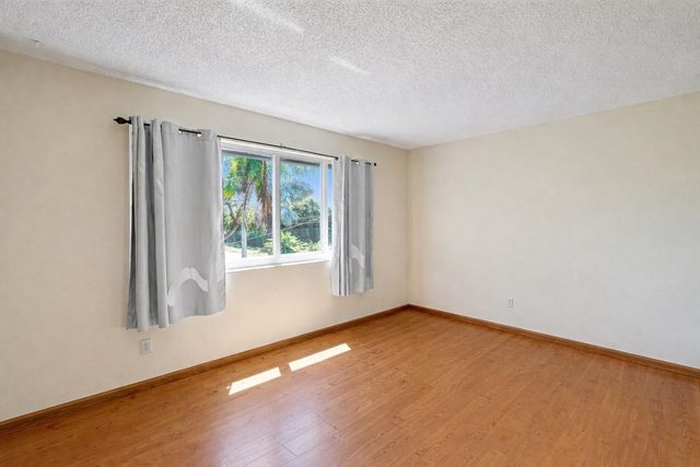 3010 NE 21st Terrace, Fort Lauderdale, FL 33306