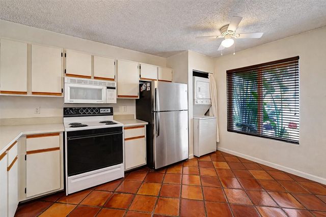 3010 NE 21st Terrace, Fort Lauderdale, FL 33306