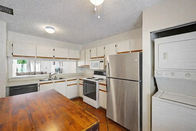 3010 NE 21st Terrace, Fort Lauderdale, FL 33306