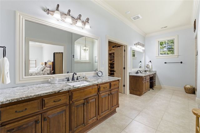 350 Polo Drive, Fayetteville, AR 72703