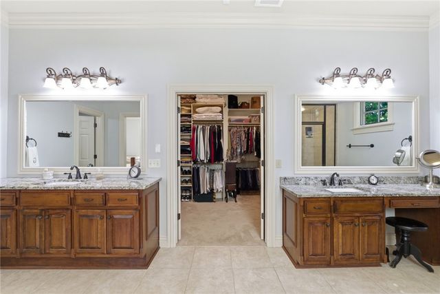 350 Polo Drive, Fayetteville, AR 72703