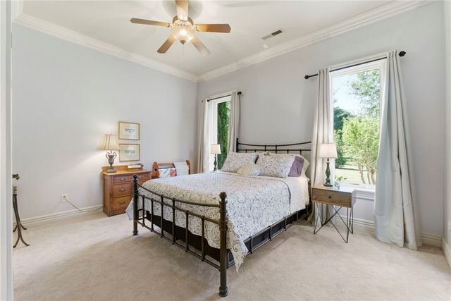 350 Polo Drive, Fayetteville, AR 72703