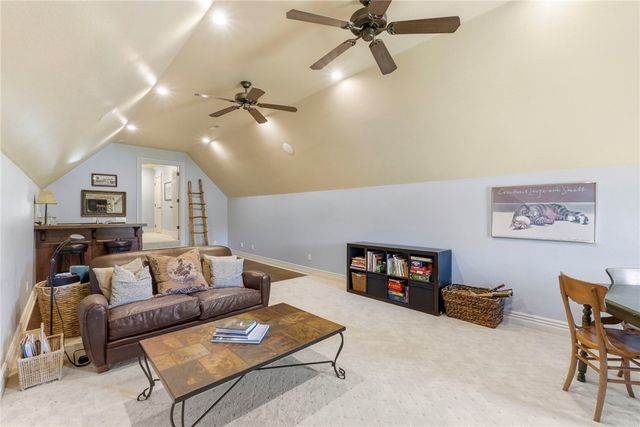 350 Polo Drive, Fayetteville, AR 72703