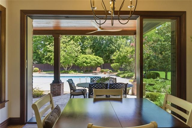 350 Polo Drive, Fayetteville, AR 72703