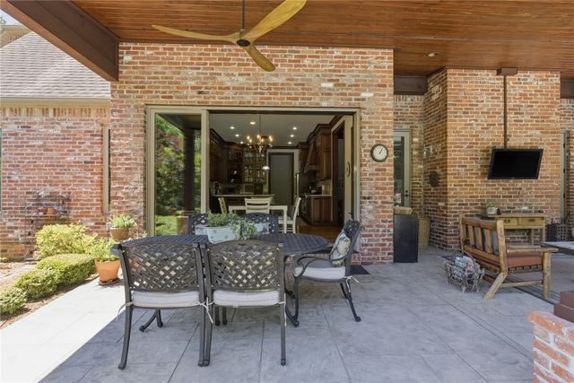 350 Polo Drive, Fayetteville, AR 72703
