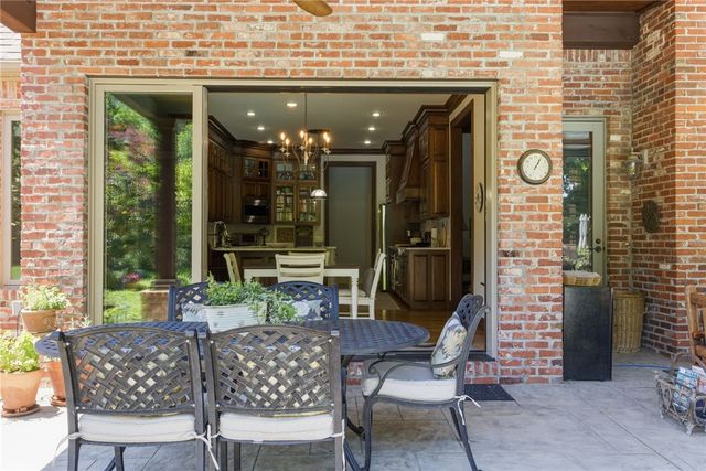 350 Polo Drive, Fayetteville, AR 72703