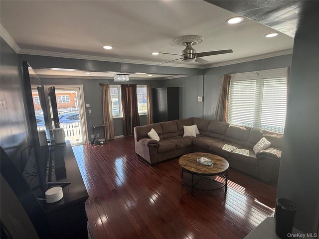 43 Dewitt, Valley Stream, NY 11580