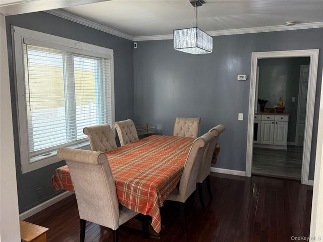 43 Dewitt, Valley Stream, NY 11580