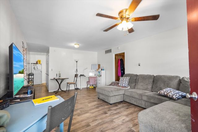 249-253 N Pecan Street, Van, TX 75790