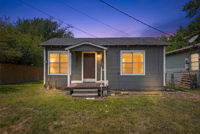 249-253 N Pecan Street, Van, TX 75790