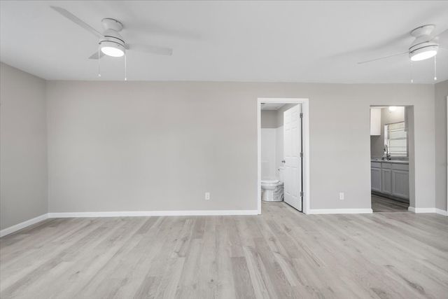 249-253 N Pecan Street, Van, TX 75790