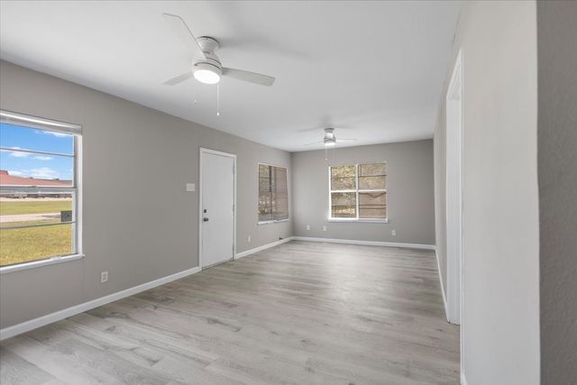 249-253 N Pecan Street, Van, TX 75790