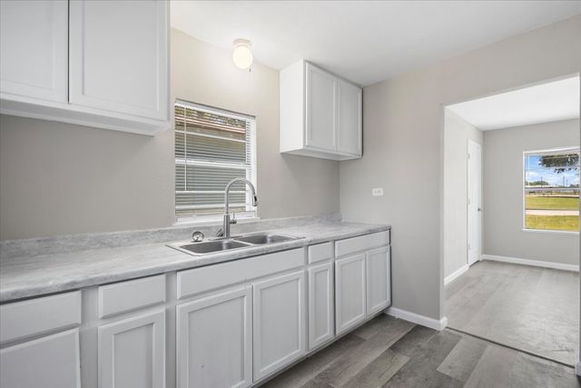 249-253 N Pecan Street, Van, TX 75790