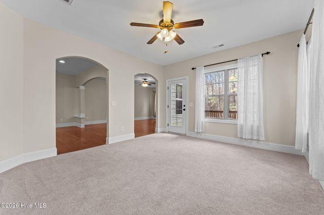 195 Glenmoor Drive, Southern Pines, NC 28387