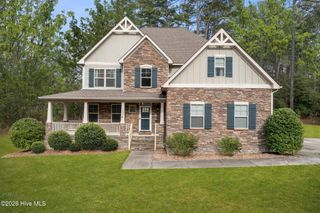 195 Glenmoor Drive, Southern Pines, NC 28387