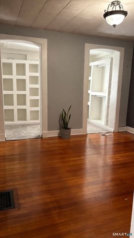 62 Colony Street 1st Fl, Bridgeport, CT 06610