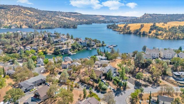 512 Bret Harte Dr, Copperopolis, CA 95228