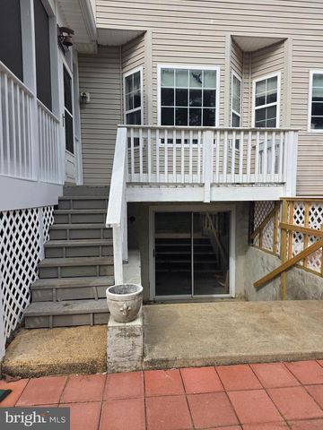 300 ARCHER CT, Berryville, VA 22611