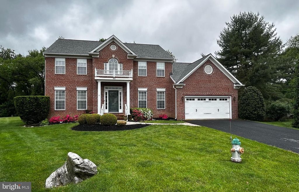300 ARCHER CT, Berryville, VA 22611