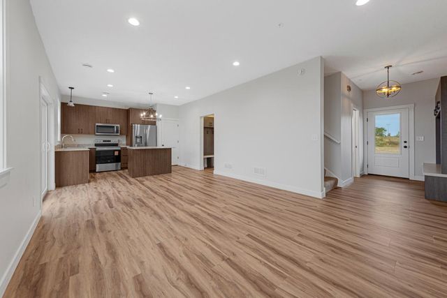 809 Viburnum Street, Belle Plaine, MN 56011