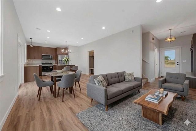 809 Viburnum Street, Belle Plaine, MN 56011