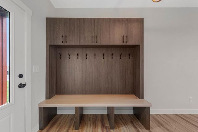 809 Viburnum Street, Belle Plaine, MN 56011