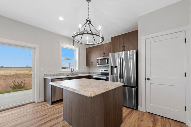 809 Viburnum Street, Belle Plaine, MN 56011