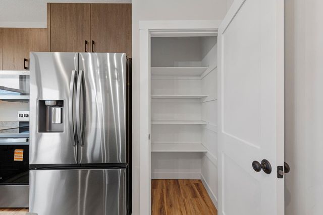 809 Viburnum Street, Belle Plaine, MN 56011