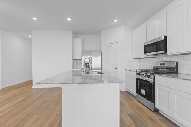 9138 Sunset Marina Way, Iowa Colony, TX 77583