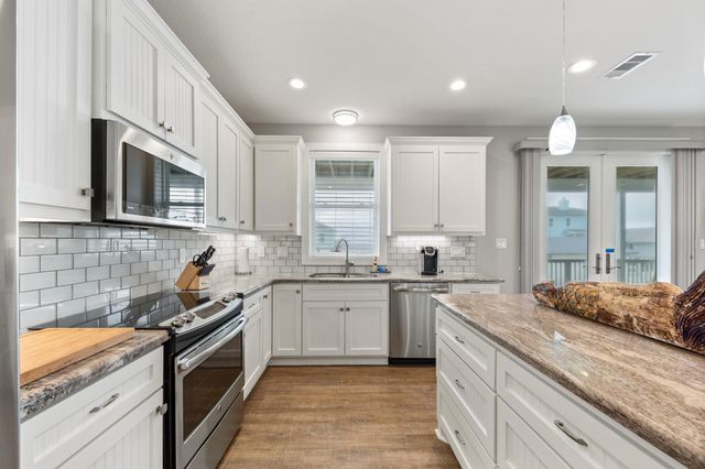 21325 Gulf Drive, Galveston, TX 77554