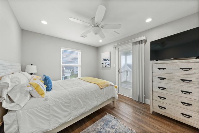 21325 Gulf Drive, Galveston, TX 77554