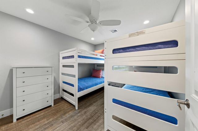 21325 Gulf Drive, Galveston, TX 77554