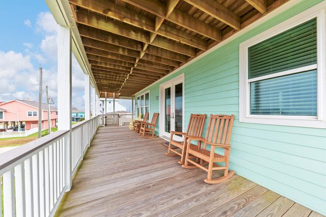 21325 Gulf Drive, Galveston, TX 77554