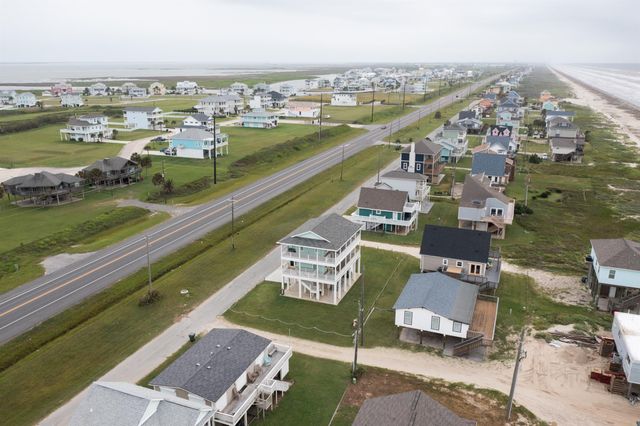 21325 Gulf Drive, Galveston, TX 77554