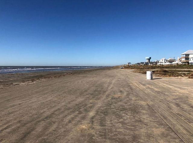 21325 Gulf Drive, Galveston, TX 77554