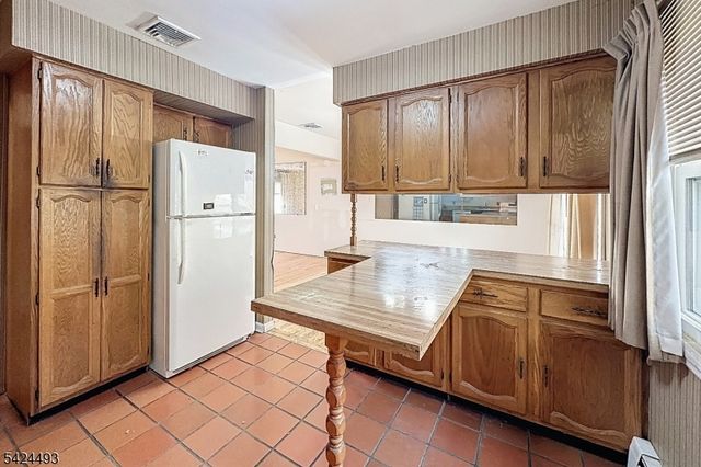 142 Valley View Dr, Rockaway Twp., NJ 07866