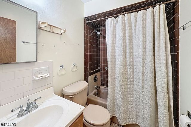 142 Valley View Dr, Rockaway Twp., NJ 07866