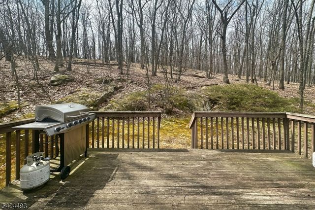 142 Valley View Dr, Rockaway Twp., NJ 07866