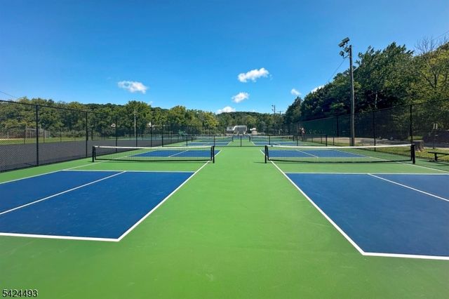 142 Valley View Dr, Rockaway Twp., NJ 07866