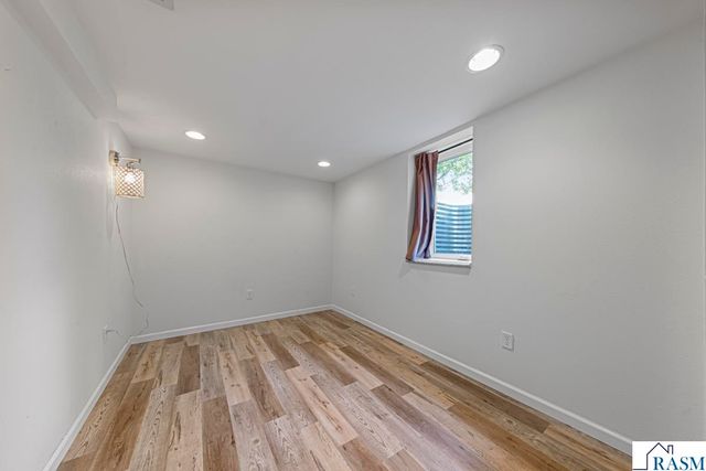 950 E Main Street, Mankato, MN 56001